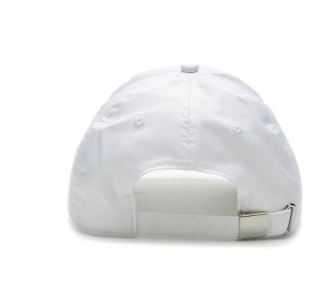 Nike Adult Unisex Metallic Swoosh Cap