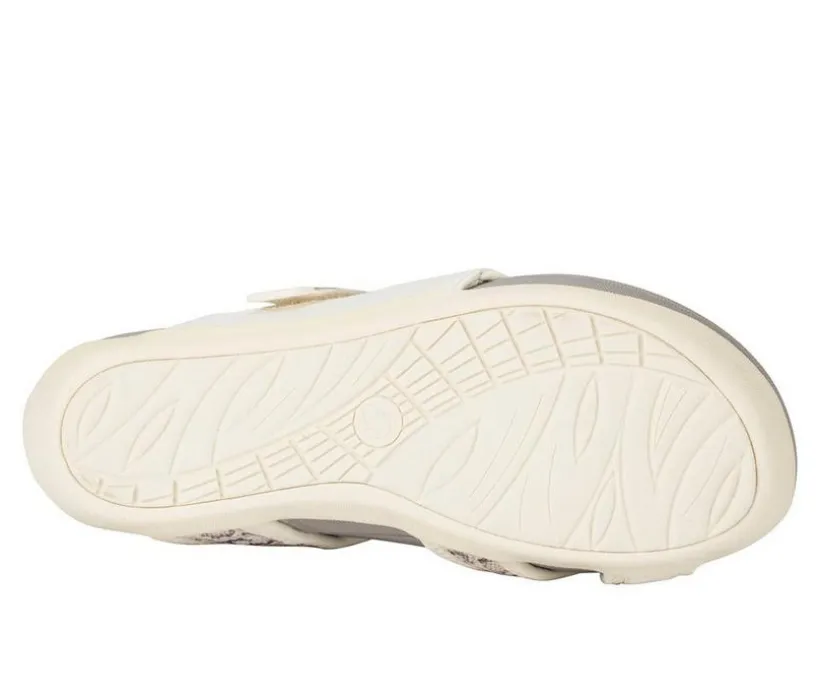 Women's Baretraps Deserae Slip-Resistant Sandals