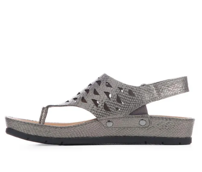 Women's Baretraps Winika Footbed Sandals