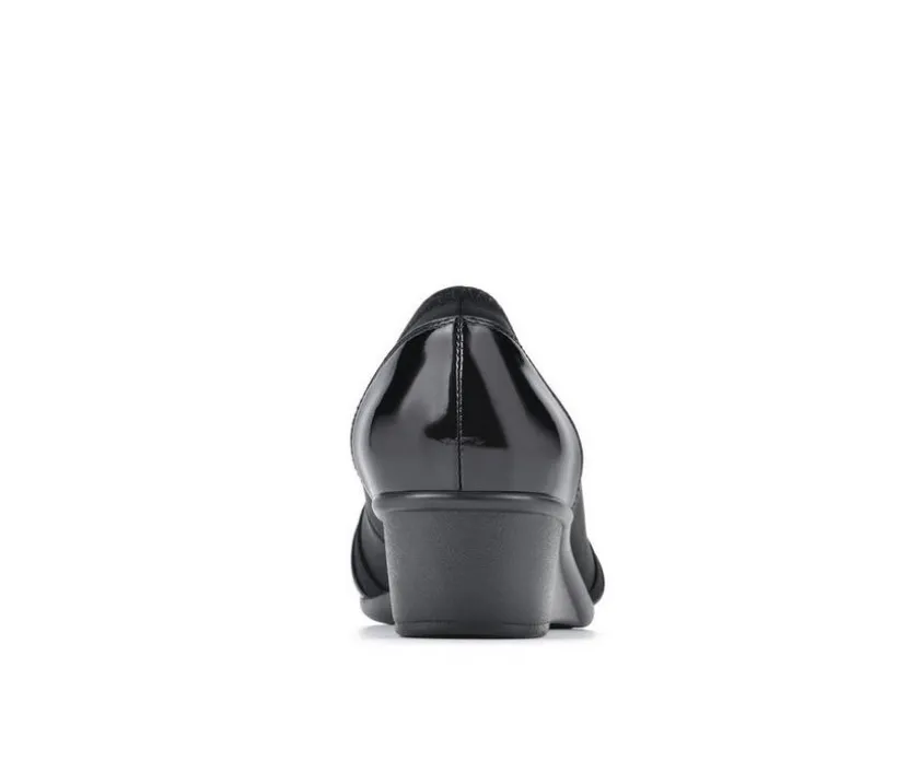 Women's Cliffs by White Mountain Bowie Wedge