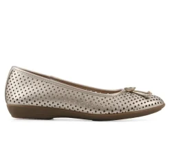 Women's Cliffs by White Mountain Carris Flats