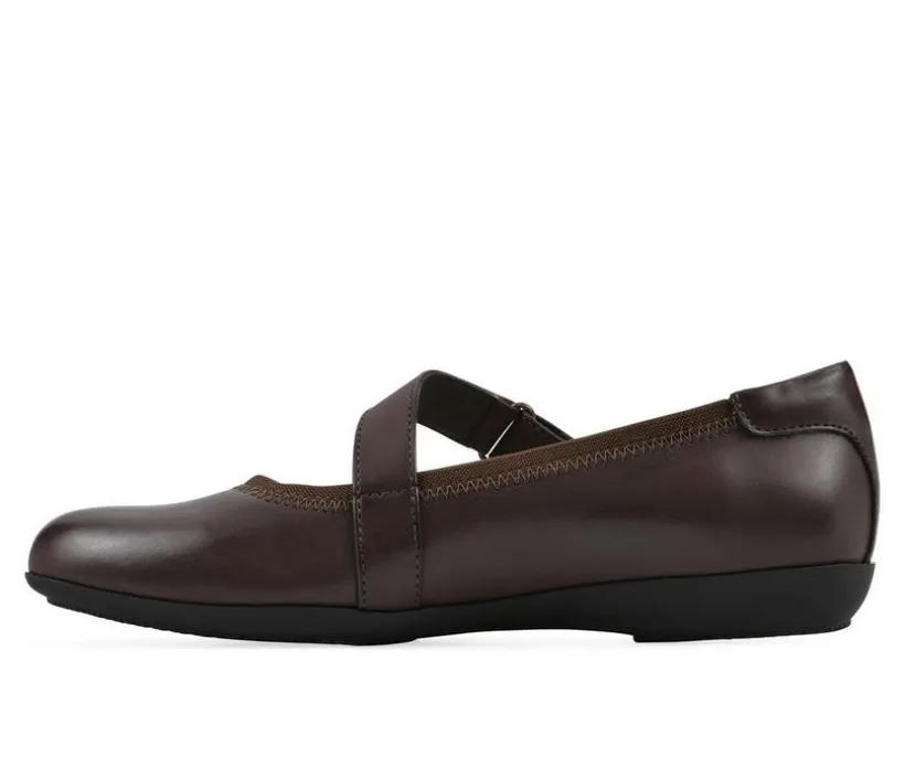 Women's Cliffs by White Mountain Carris Flats