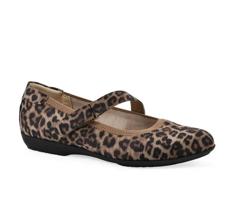Women's Cliffs by White Mountain Carwen Flats