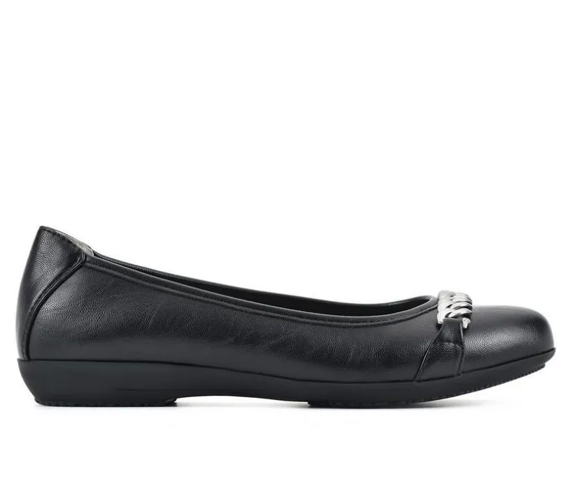 Women's Cliffs by White Mountain Charmed Flats