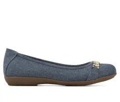 Women's Cliffs by White Mountain Charmed Flats