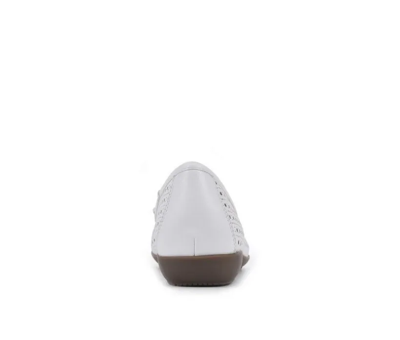 Women's Cliffs by White Mountain Cheryl Flats