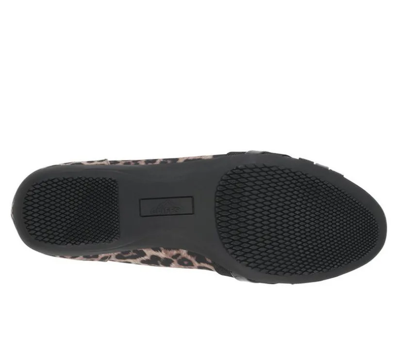 Women's Cliffs by White Mountain Chic Flats