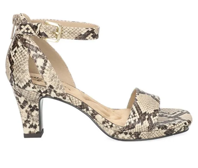 Women's Easy Street Ro Pumps