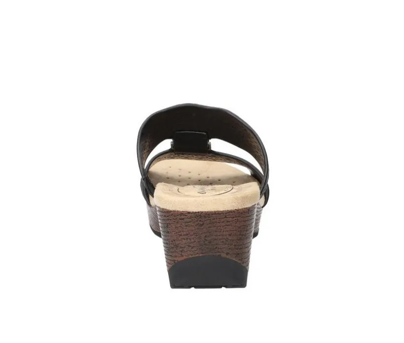 Women's Easy Works by Easy Street Letsee Slip-Resistant Clogs