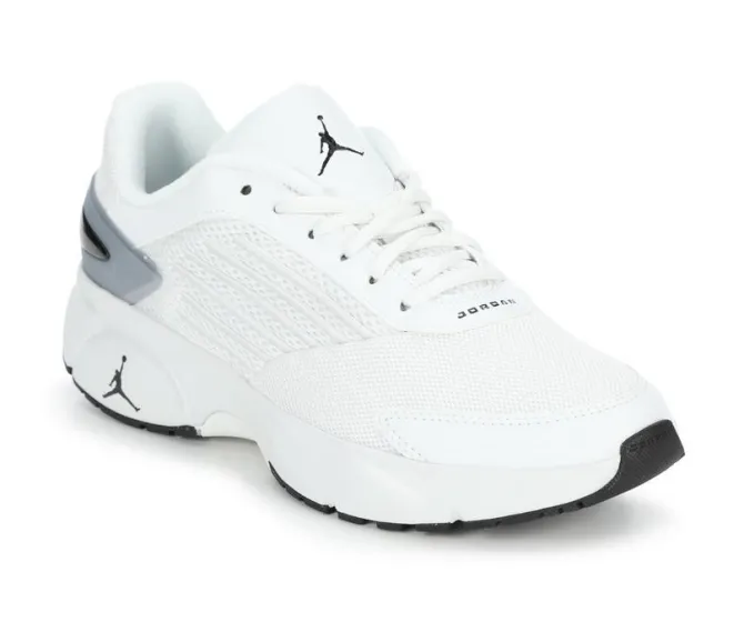 Women's Jordan Trunner Flow Sneakers