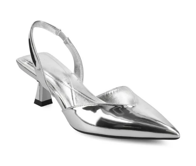 Women's Journee Collection Fallon Pumps