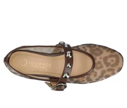 Women's Journee Collection Naveah Flats