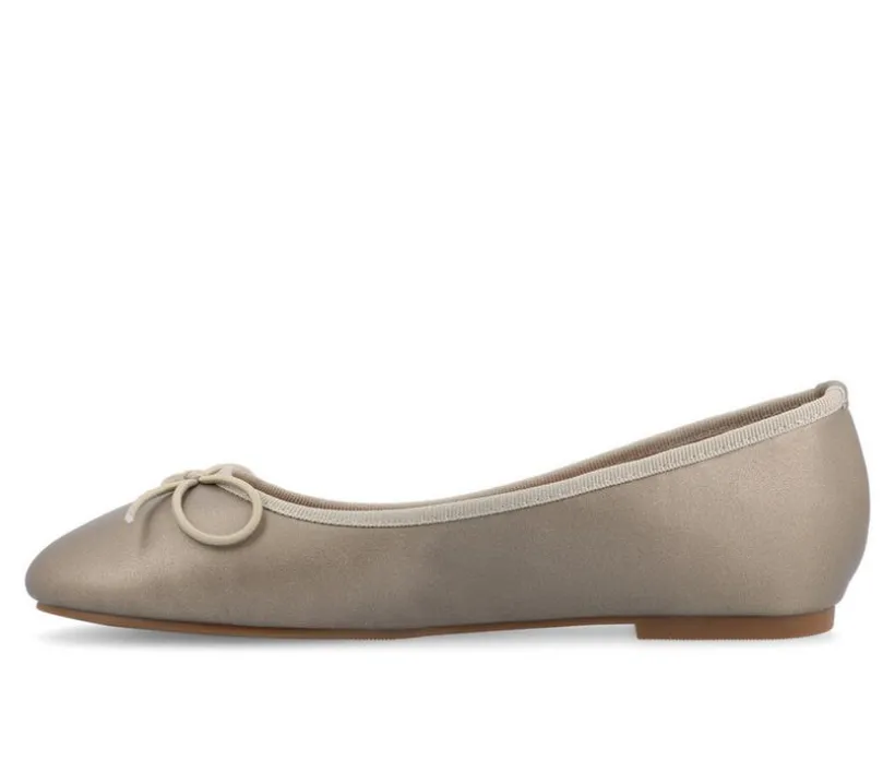 Women's Journee Collection Vika Flats
