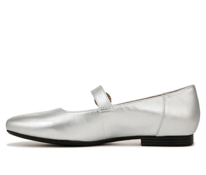 Women's Naturalizer Kelly Flats