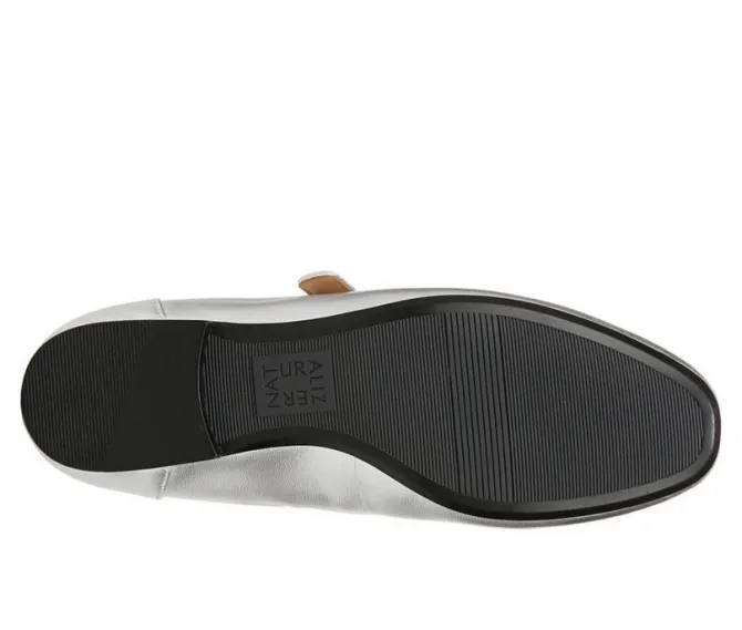 Women's Naturalizer Kelly Flats