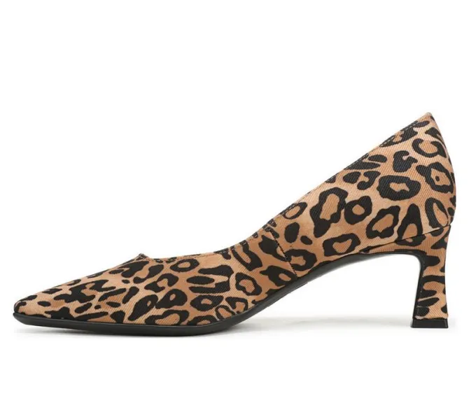 Women's Naturalizer Tylan Pumps