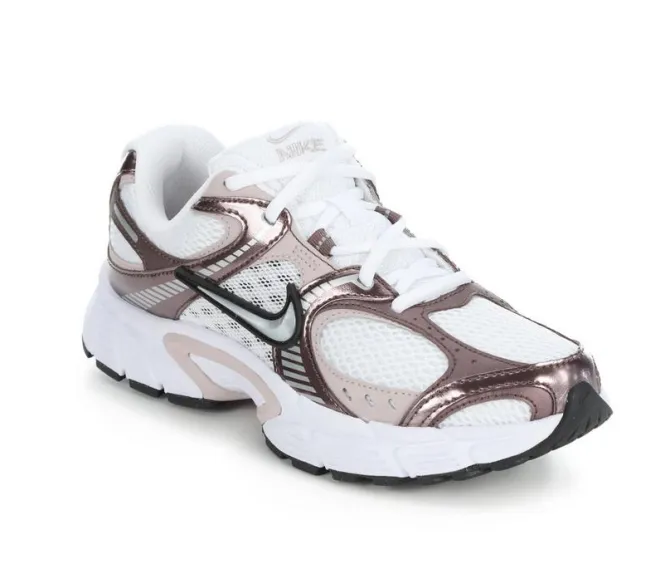 Women's Nike V5 Runner Sneakers