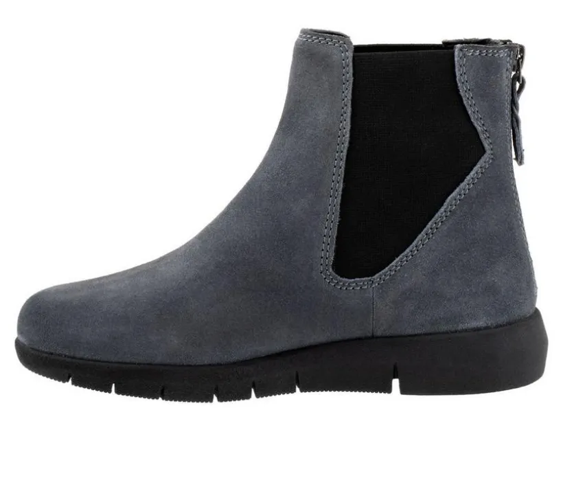Women's Softwalk Albany Booties