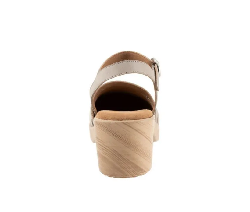 Women's Softwalk Fillmore Clogs