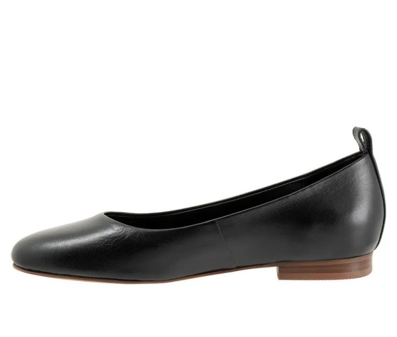 Women's Softwalk Kiris Flats