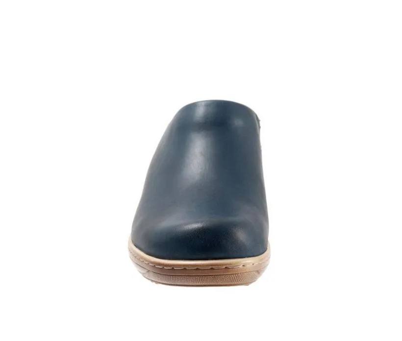 Women's Softwalk Madison Clogs