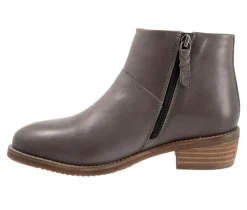 Women's Softwalk Roselle Booties