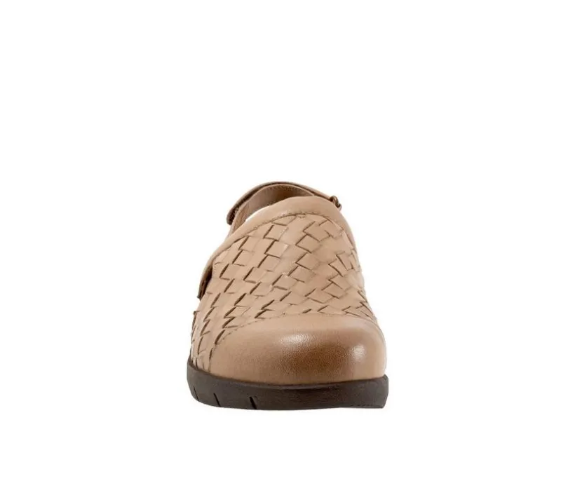 Women's Softwalk Salina Woven II Clog