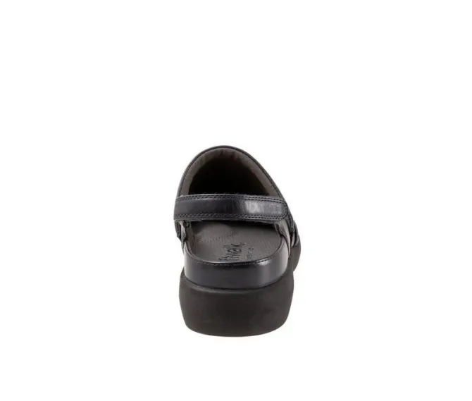 Women's Softwalk Salina Woven II Clog