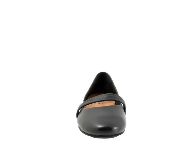 Women's Softwalk Samara Flats
