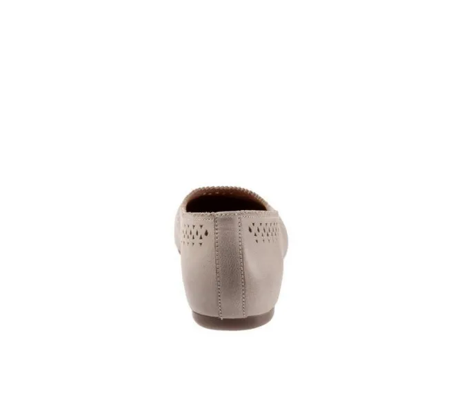 Women's Softwalk Selma Flats