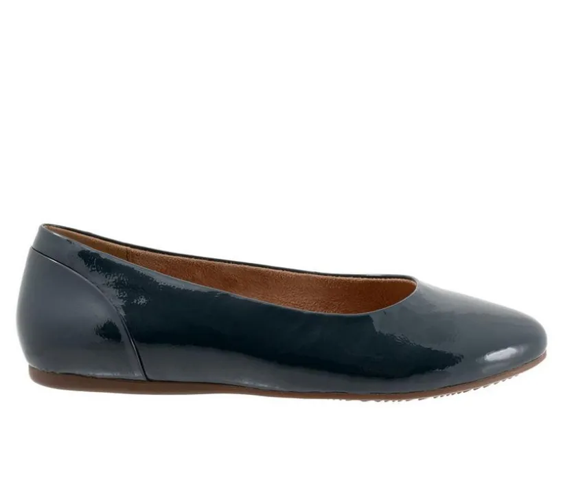 Women's Softwalk Shiraz Flats