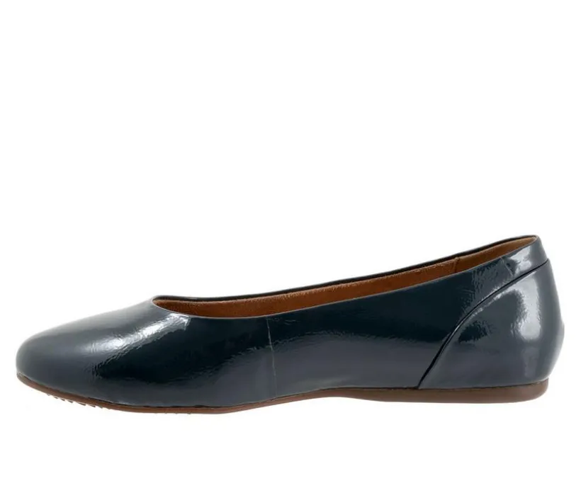 Women's Softwalk Shiraz Flats