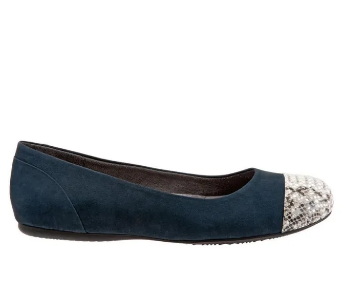 Women's Softwalk Sonoma Cap Toe Flats