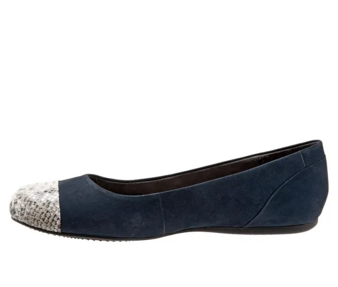 Women's Softwalk Sonoma Cap Toe Flats