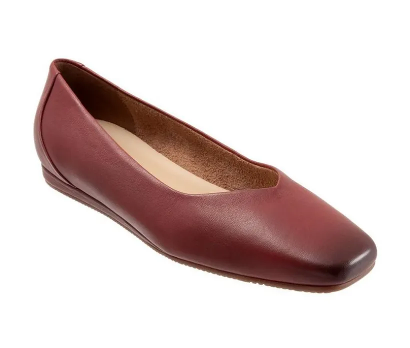 Women's Softwalk Vellore Flats