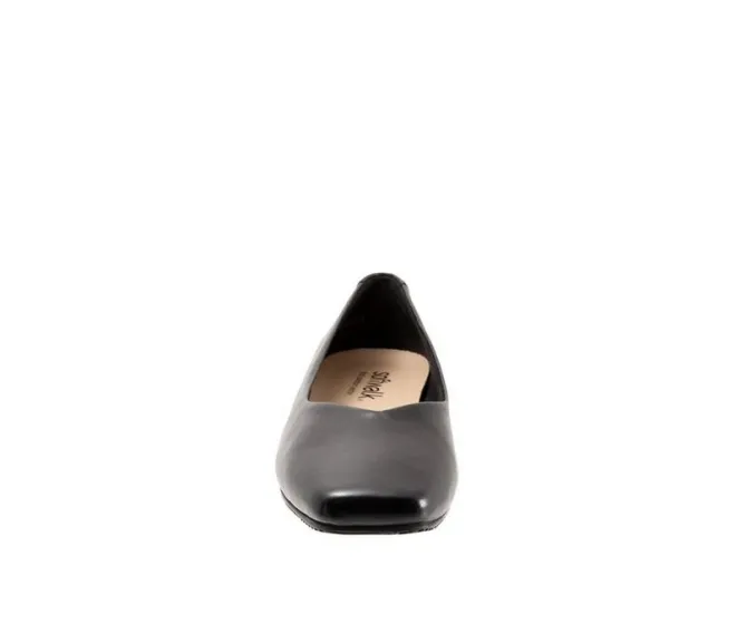Women's Softwalk Vellore Flats