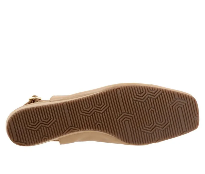 Women's Softwalk Vittoria Flats