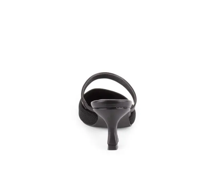 Women's Tahari Fuji Pumps