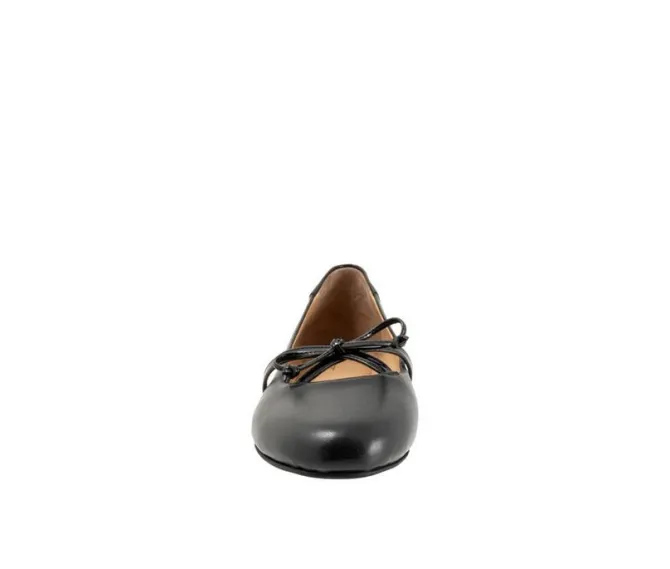 Women's Trotters Carissa Flats