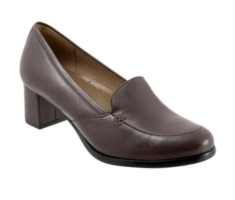 Women's Trotters Cassidy Pumps