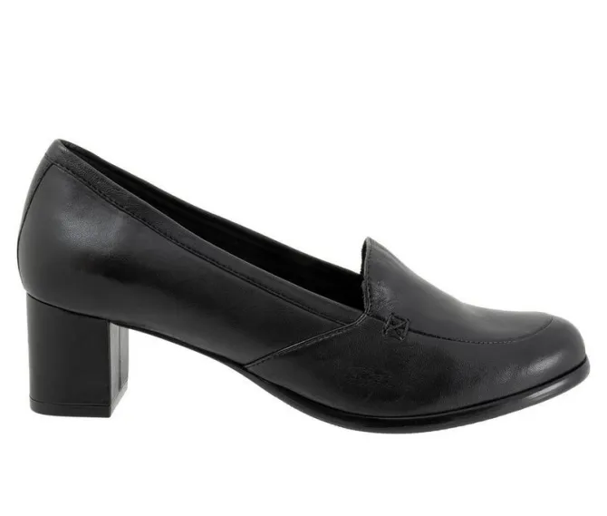 Women's Trotters Cassidy Pumps