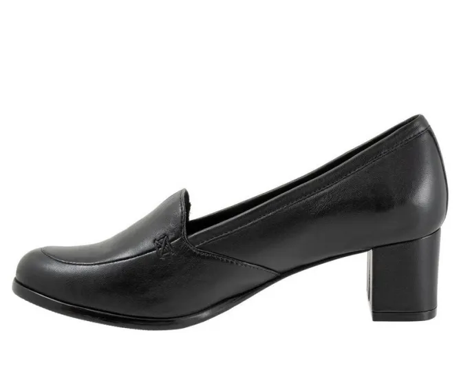 Women's Trotters Cassidy Pumps