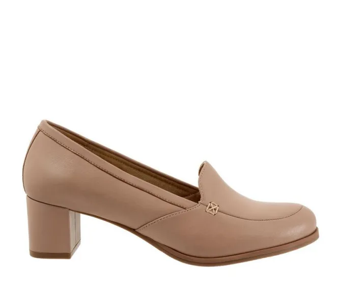 Women's Trotters Cassidy Pumps