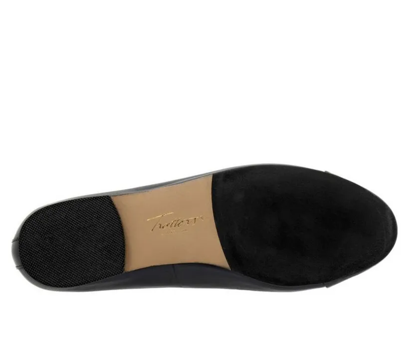 Women's Trotters Clara Flats