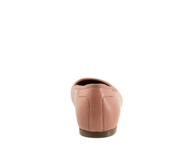 Women's Trotters Clara Flats