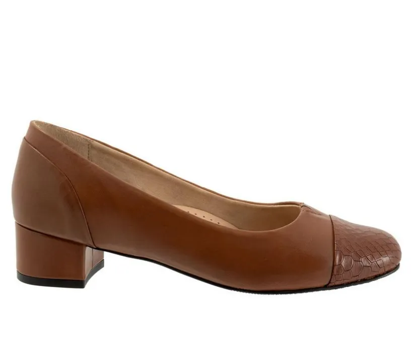 Women's Trotters Daisy Pumps