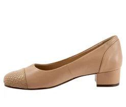 Women's Trotters Daisy Pumps