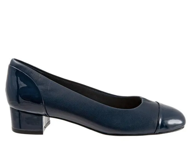 Women's Trotters Daisy Pumps