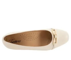 Women's Trotters Dakota Pumps