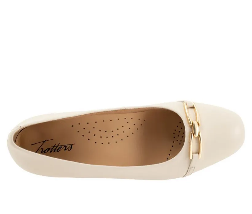 Women's Trotters Dakota Pumps